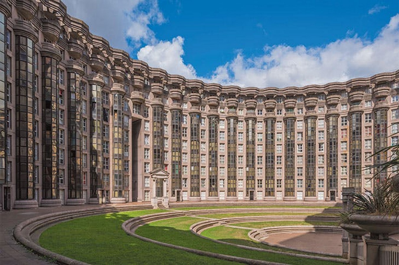 8 Styles that have an influence on modern architecture - Sheet1