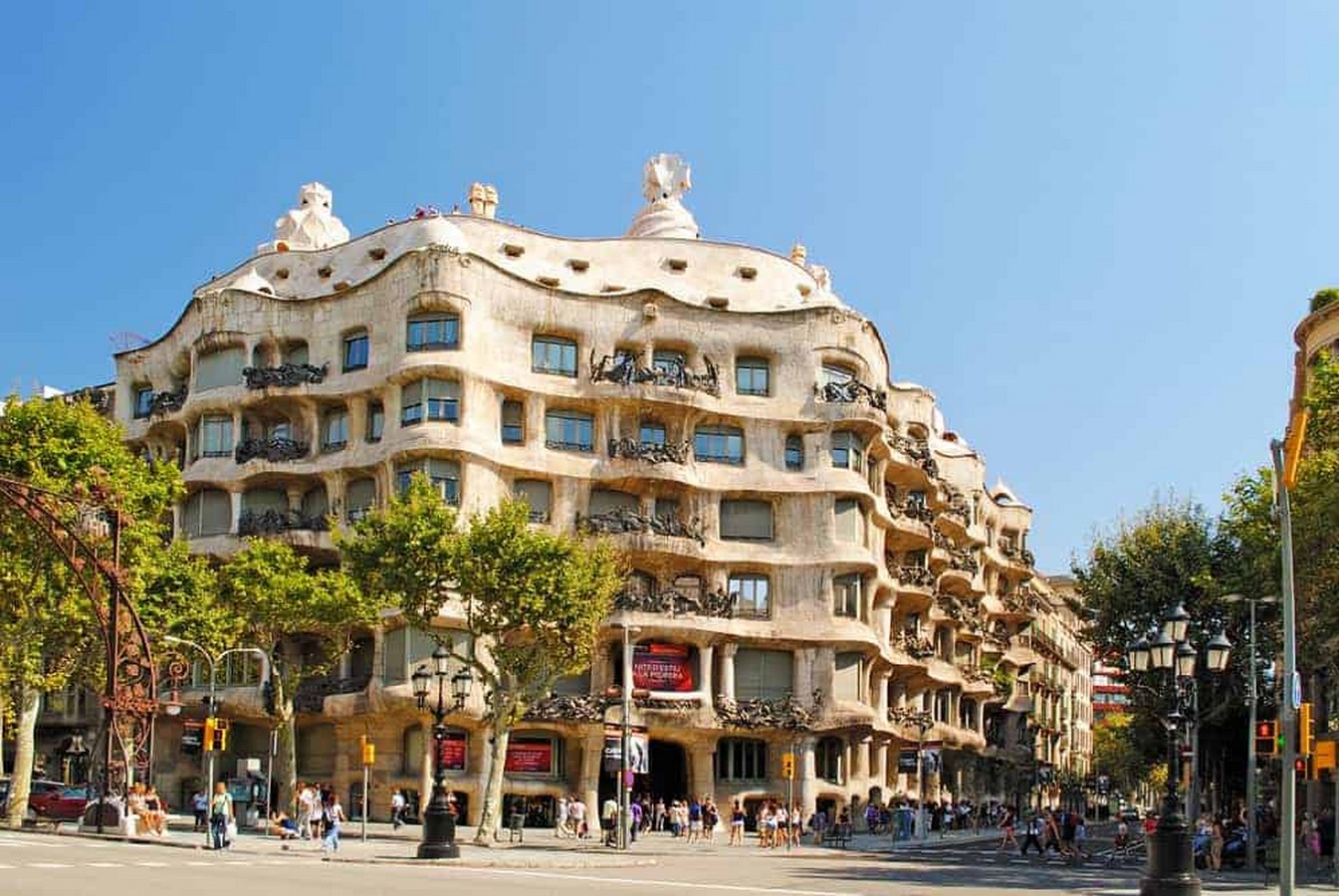 8 Styles that have an influence on modern architecture - Sheet4