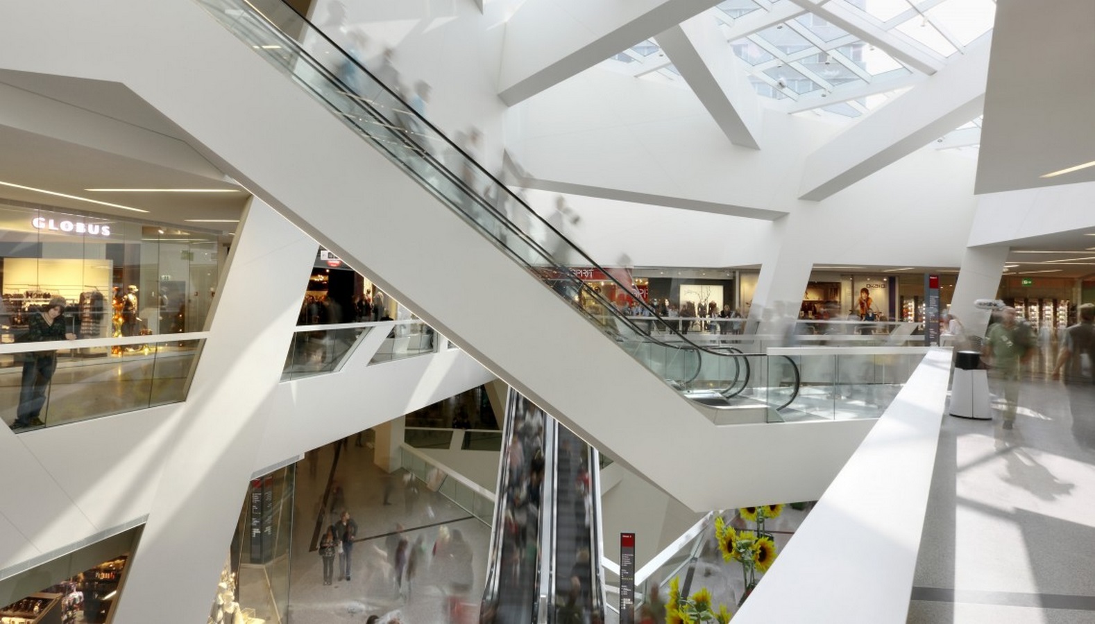 Westside Shopping and Leisure Centre by Daniel Libeskind: Unification of commerce, culture and leisure - Sheet5