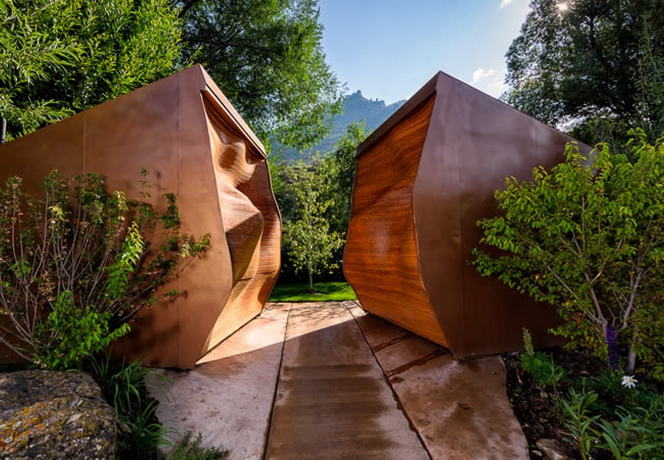 20 Innovative public washrooms around the world