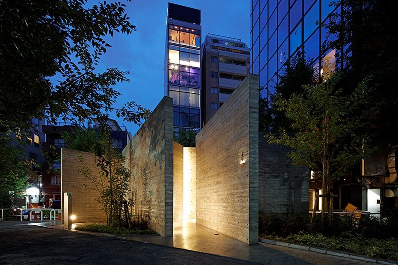 20 Innovative public washrooms around the world