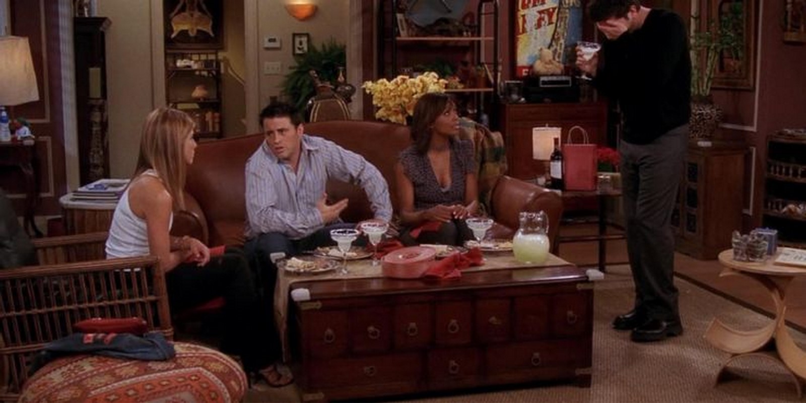 How would the apartment interiors of Friends sitcom look in 2020 - Sheet18