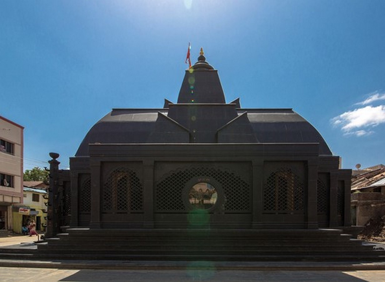 Structure of the new Maruti Mandir is set on the same existing plinth © Vikrant Dashputre