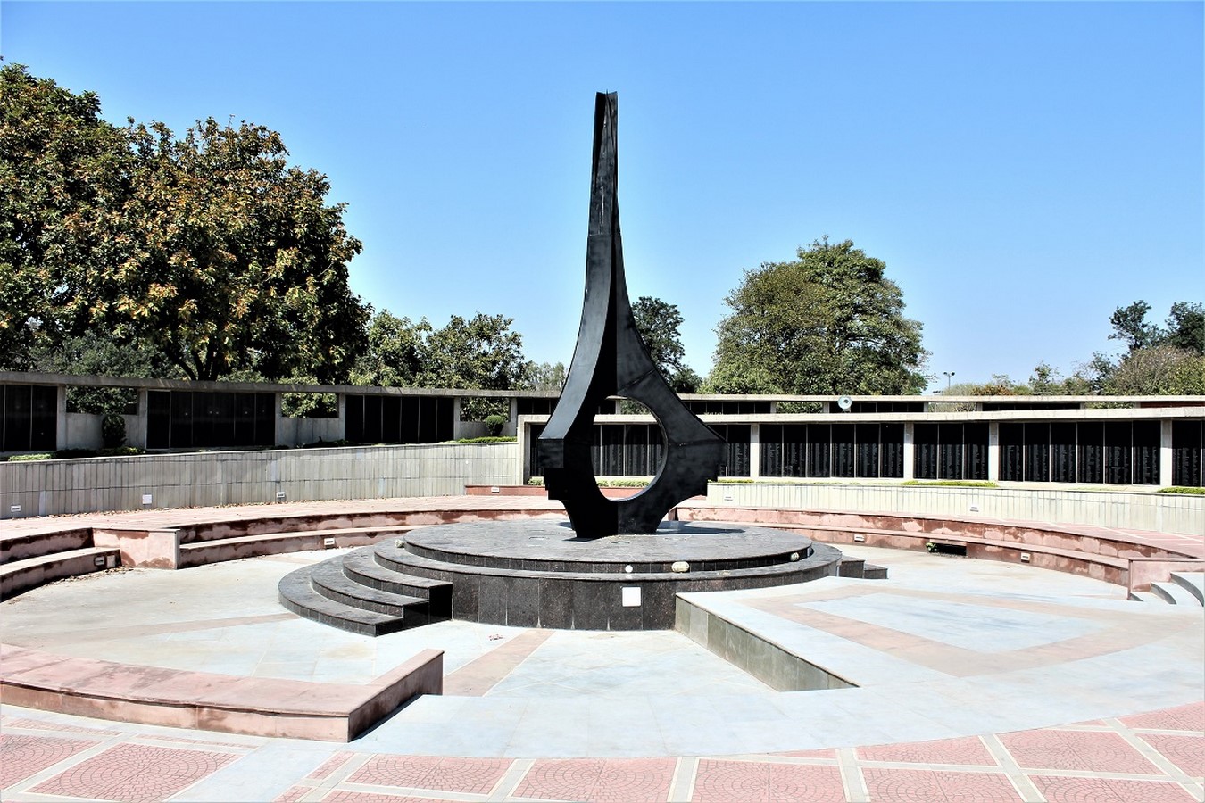 War Memorial Source: ©worldarchitecture.org