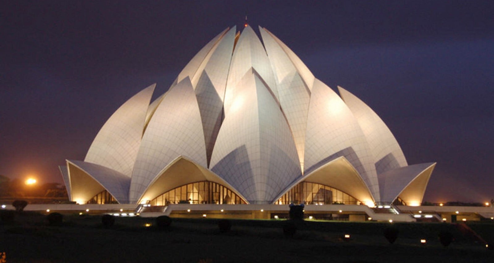 10 Artistic Buildings in India