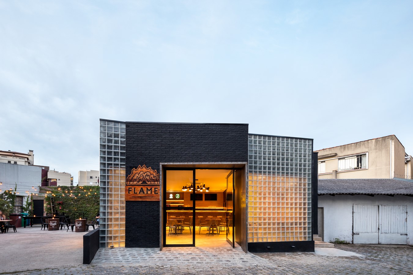 Flame Casual Bar by Giuliano Marchiorato Arquitetos - Sheet8