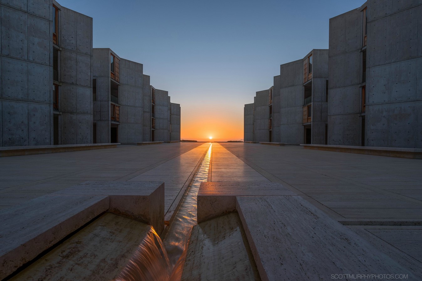 Salk Institute by Louis Kahn The pozzolanic concrete structure - Sheet1
