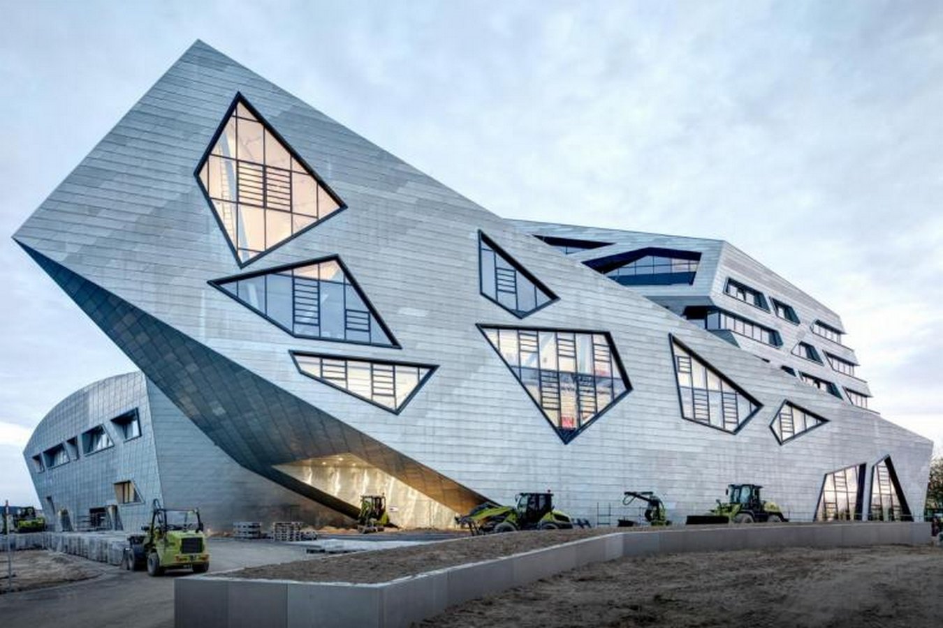 Interviews with Architects: Daniel Libeskind Interview: The Voices of a Site - Sheet2