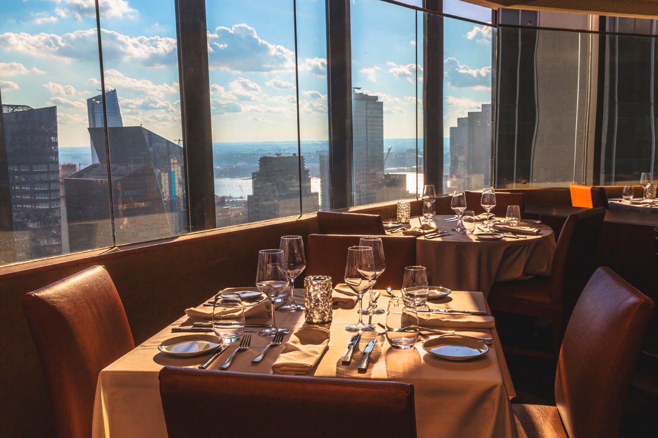 15 Examples of revolving hotels - Sheet1