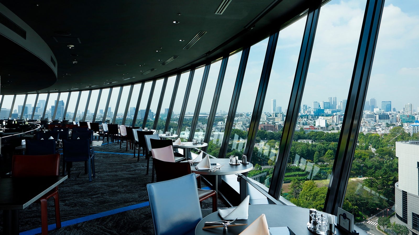 15 Examples of revolving hotels - Sheet3