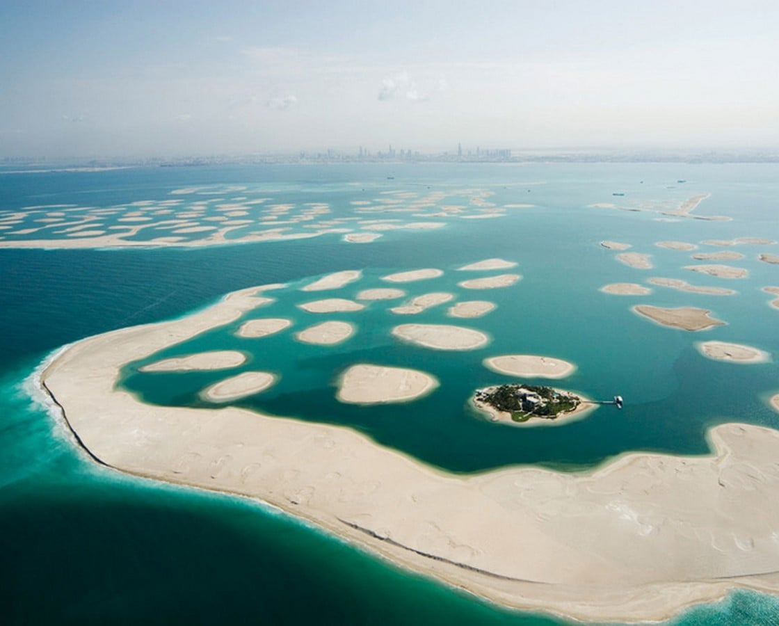 The manmade islands of Dubai - Sheet8