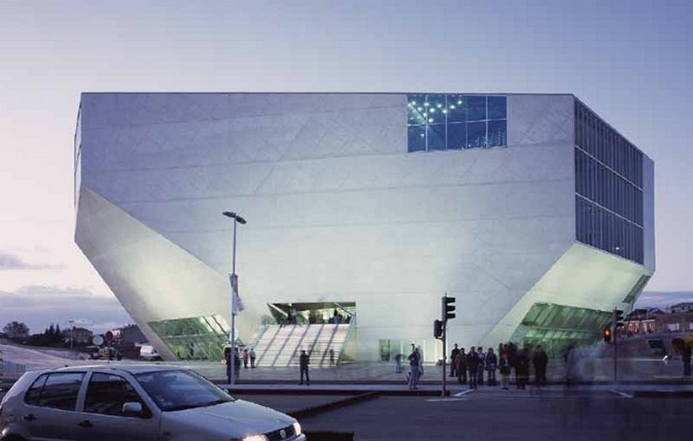 Casa Da Musica, Porto by Rem Koolhaas: The Asymmetrical Polyhedron - Sheet1