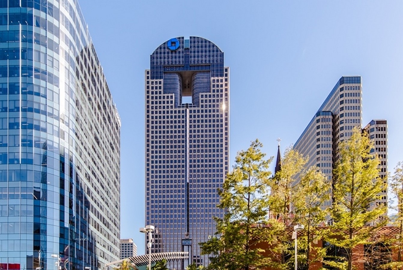 Places to visit in Dallas -Chase Tower, Designed by: Skidmore, Owings & Merrill - Sheet1