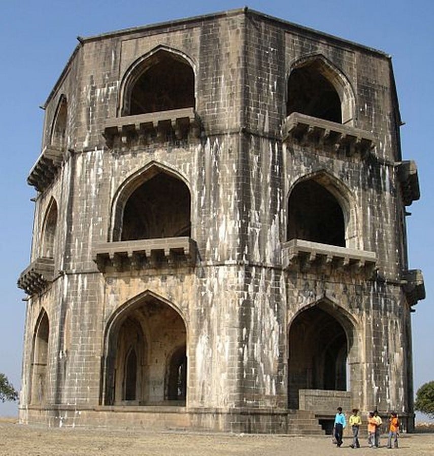 15 ancient buildings in Maharashtra architects must visit - Sheet3