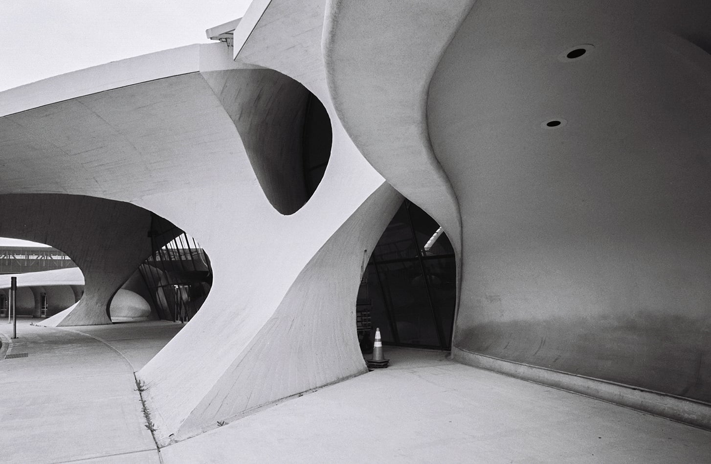 TWA Flight Centre, New York by Eero Saarinen: Capturing the Spirit of Flight - Sheet14