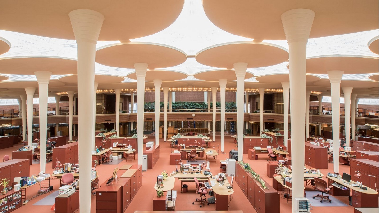 10 Examples of Metaphoric architecture