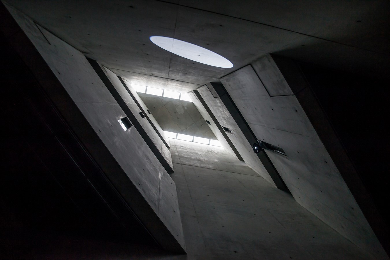 10 Examples of Metaphoric architecture