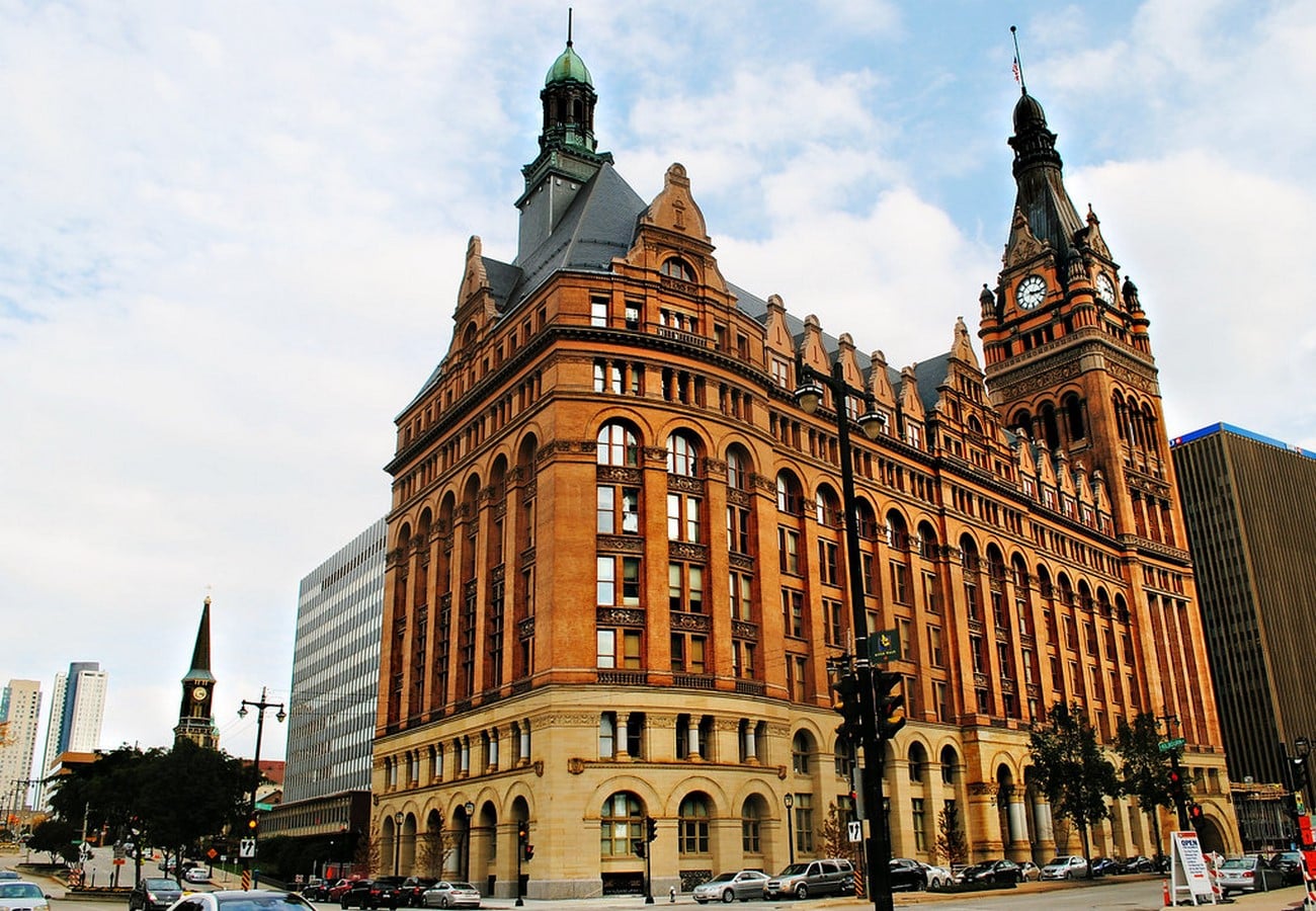 15 Tallest Buildings in Milwaukee -Sheet7