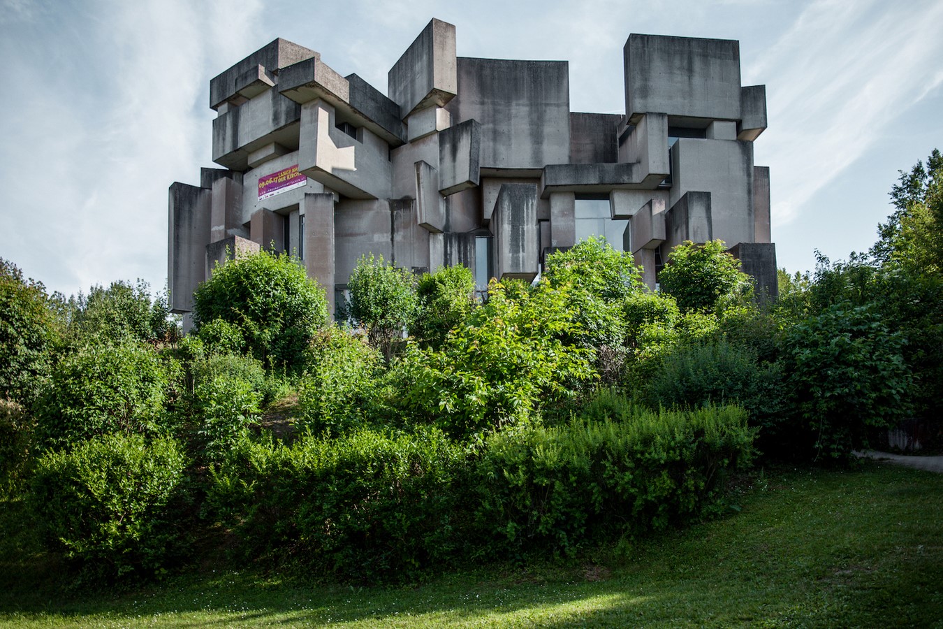 10 Brutalist Churches and Chapels around the world - Sheet2