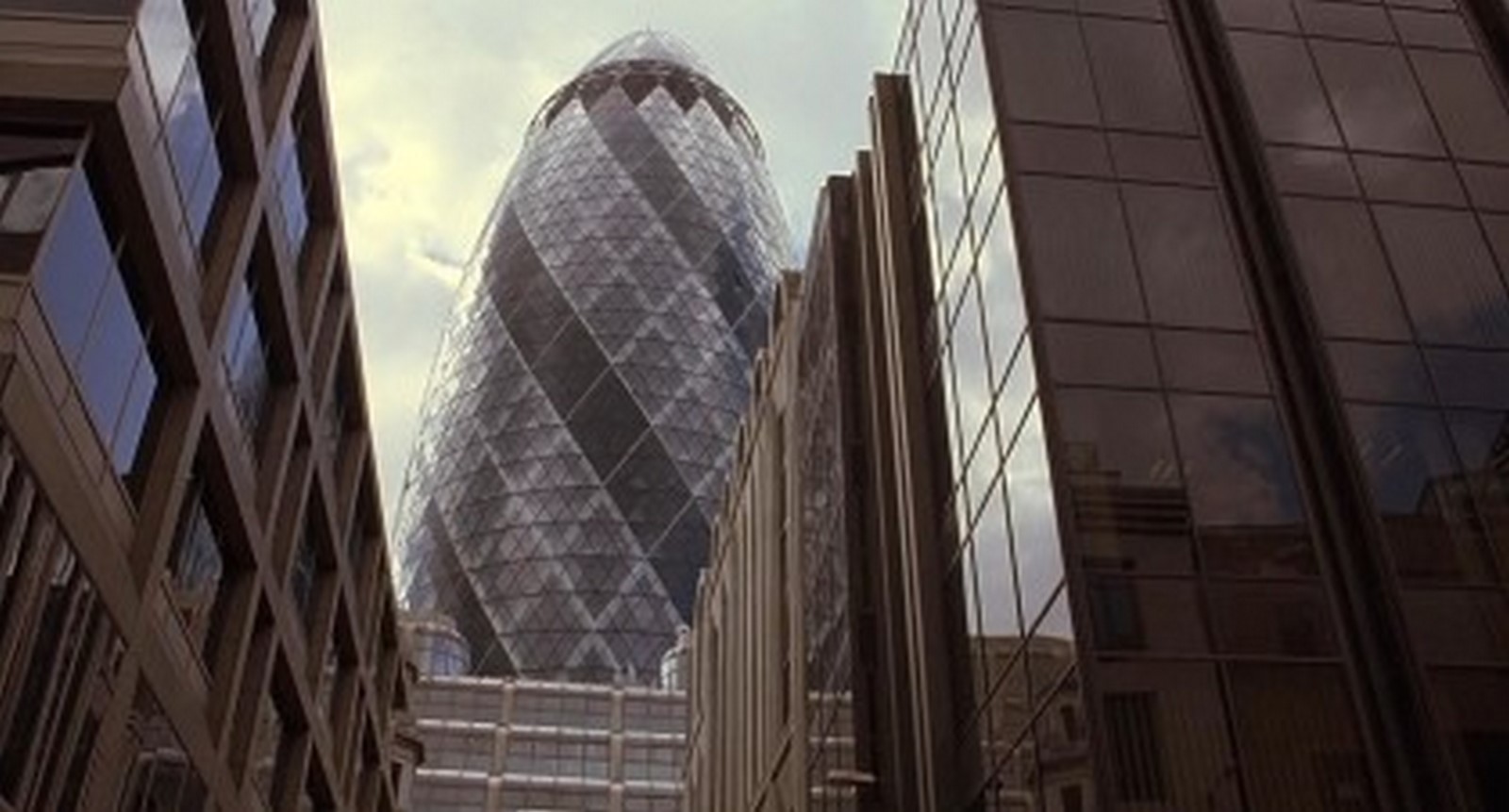 15 Famous structures that have made cameos in famous movies - Sheet7