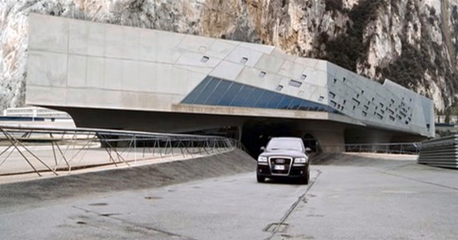The International ©ArchDaily