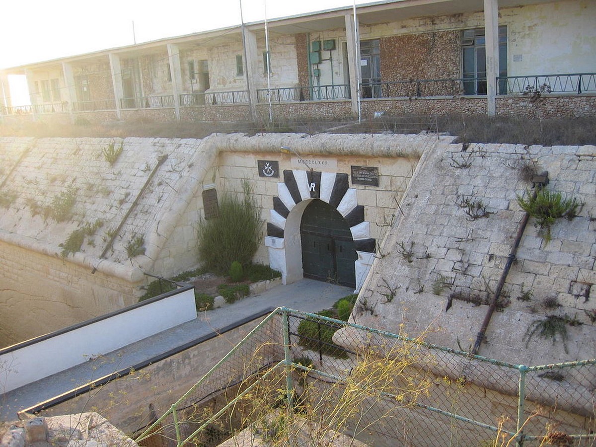 The polygonal fort is the type of fortification that originated in the late 18th century in response to the vulnerabilities of star forts. This type of fortification saw the evolution of the forts into a bastion less system. The bastion was no longer the most significant element needed to protect the curtain wall. - Sheet5