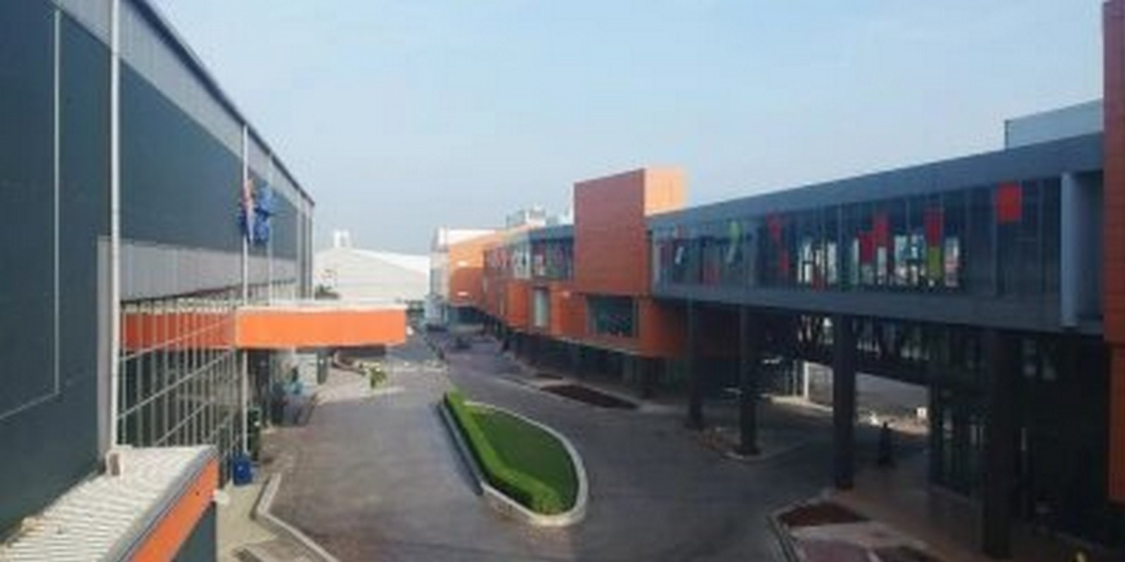 <span style="font-weight: 400;">Landmark Village Development Retail Boulevard Copyright/source: ©</span><a href="https://ana-design.com/landmark-village-development-retail-boulevard/"><span style="font-weight: 400;">https://ana-design.com</span></a>