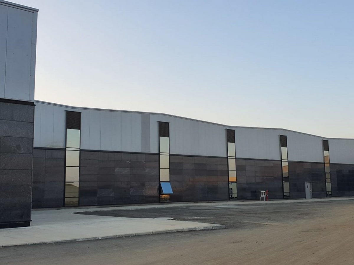 <span style="font-weight: 400;">Railway Equipment Manufacturing FacilityCopyright/source: ©</span><a href="https://ana-design.com/new-plasser-india/"><span style="font-weight: 400;">https://ana-design.com/new-plasser-india/</span></a><span style="font-weight: 400;"> </span>