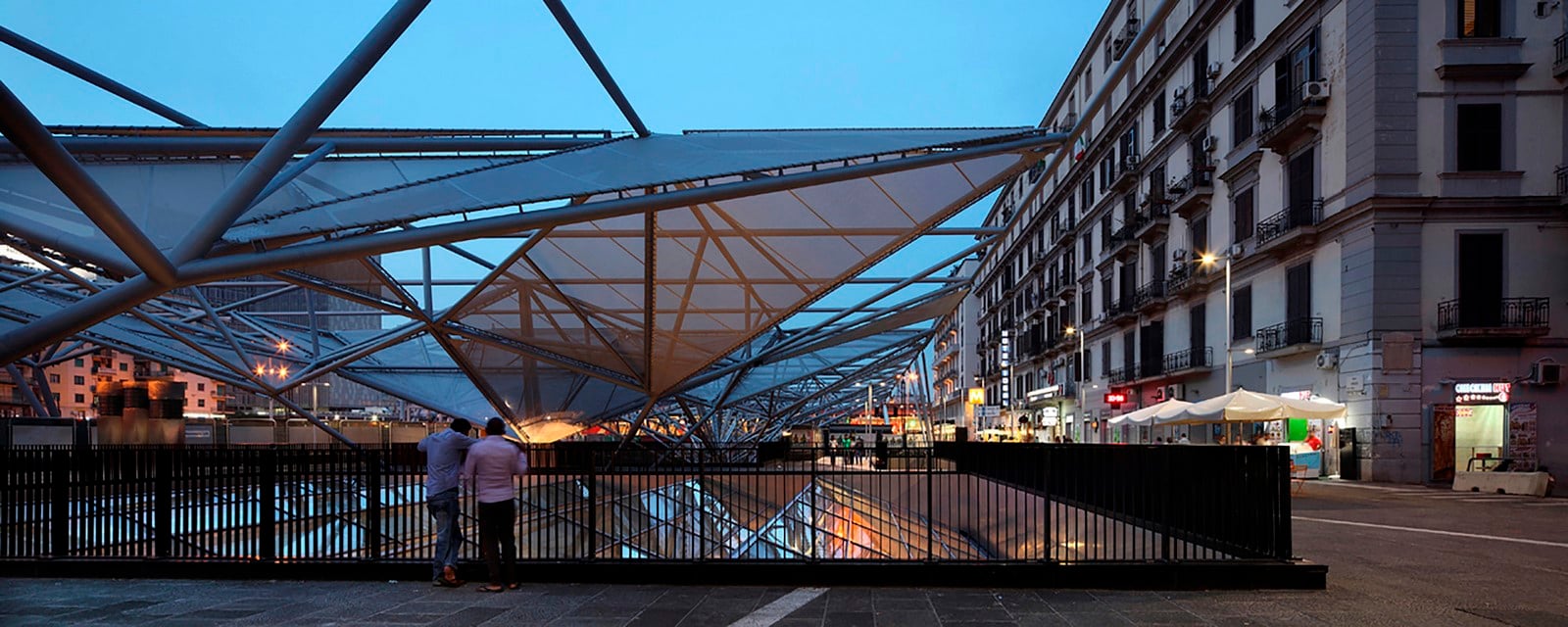 <span style="font-weight: 400;">©</span><span style="font-weight: 400;">Hopkins Architects</span>