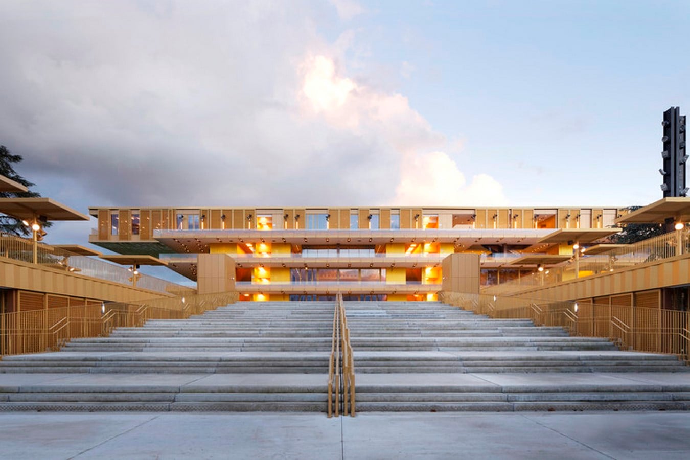 <span style="font-weight: 400;">©</span><span style="font-weight: 400;">Hopkins Architects</span>