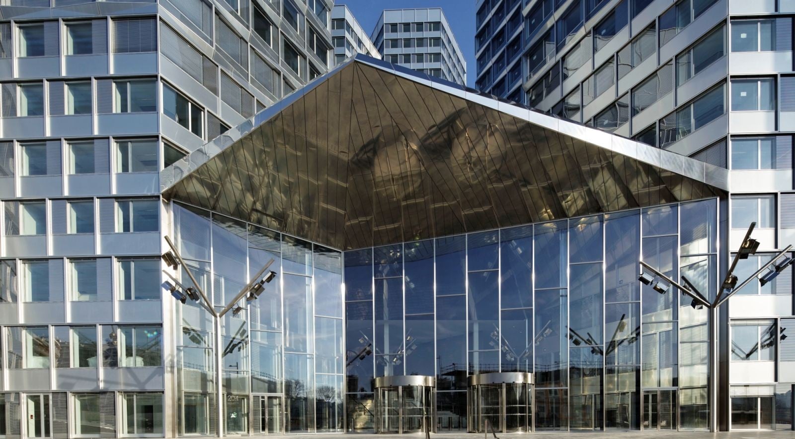 <span style="font-weight: 400;">©</span><span style="font-weight: 400;">Hopkins Architects</span>