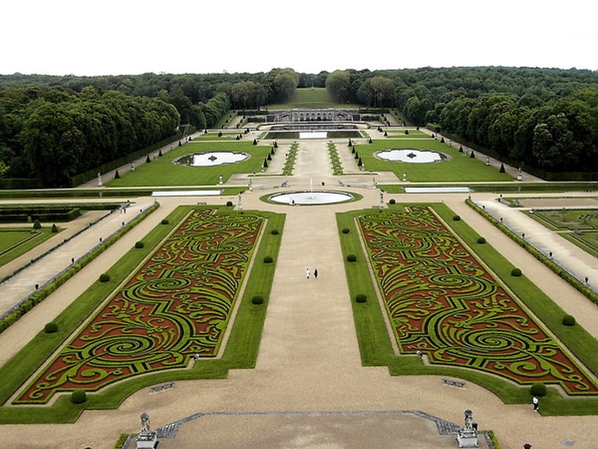 Report in Focus: 14 Patterns of Biophilic Design - Terrapin Bright Green - Sheet3