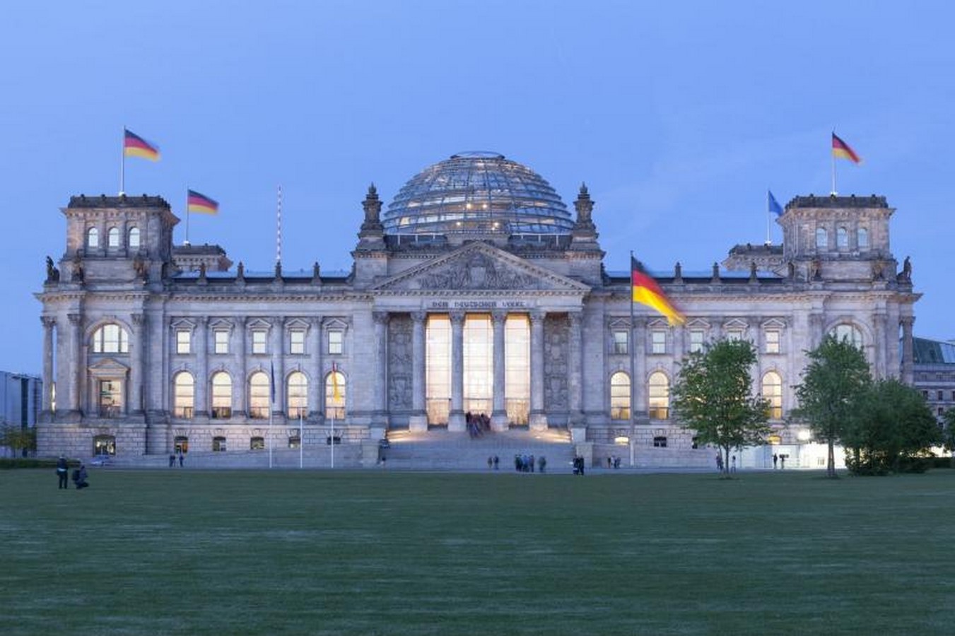 10 Biggest Legislative buildings around the world - Sheet10