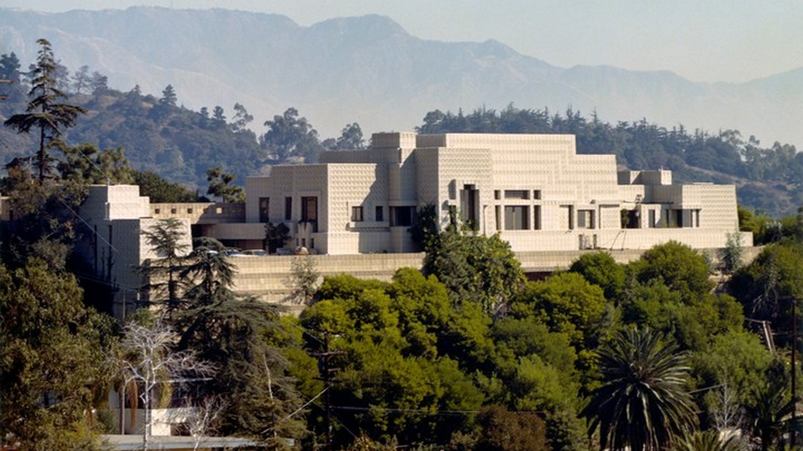 Ennis House by Frank Lloyd Wright A series of concrete block - Sheet2