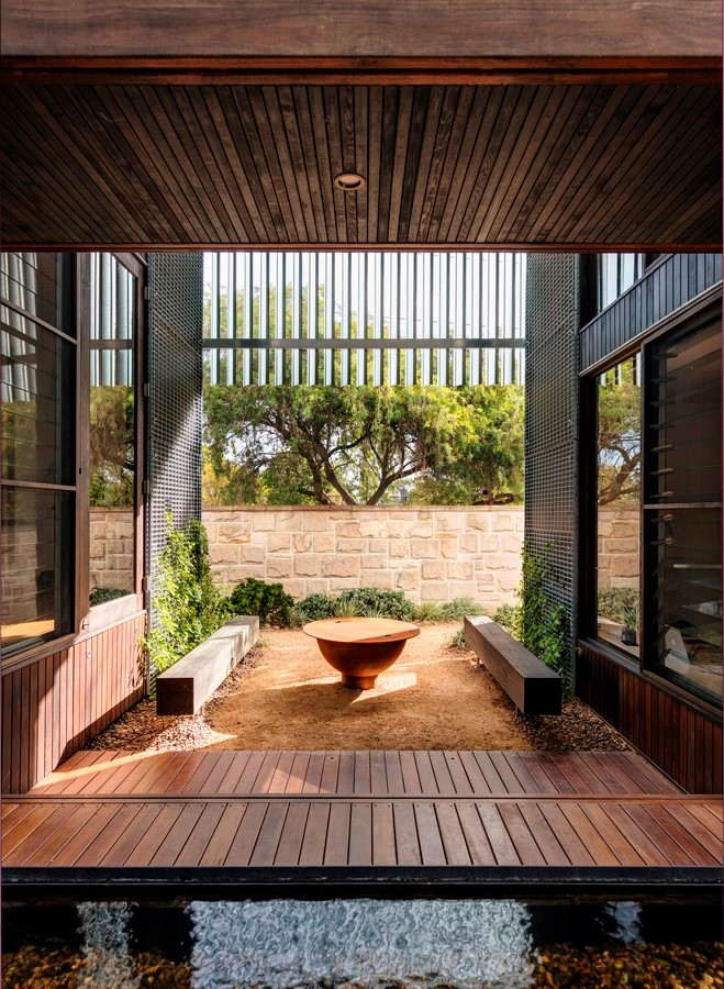 Iron Maiden House By CplusC Architectural Workshop - Sheet9