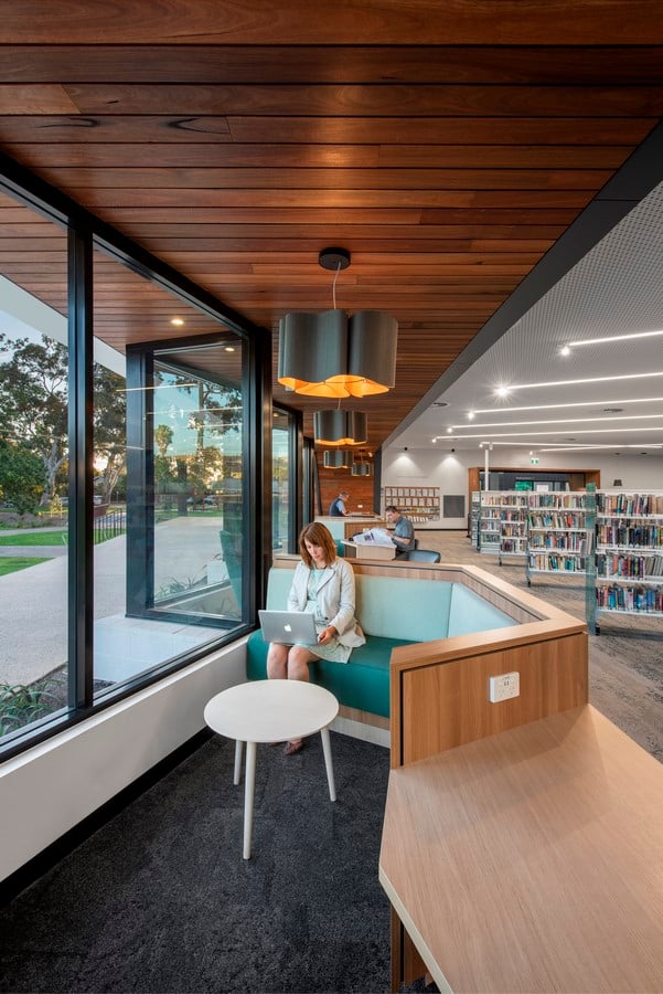 Contemporary library design By DesignInc - Sheet8