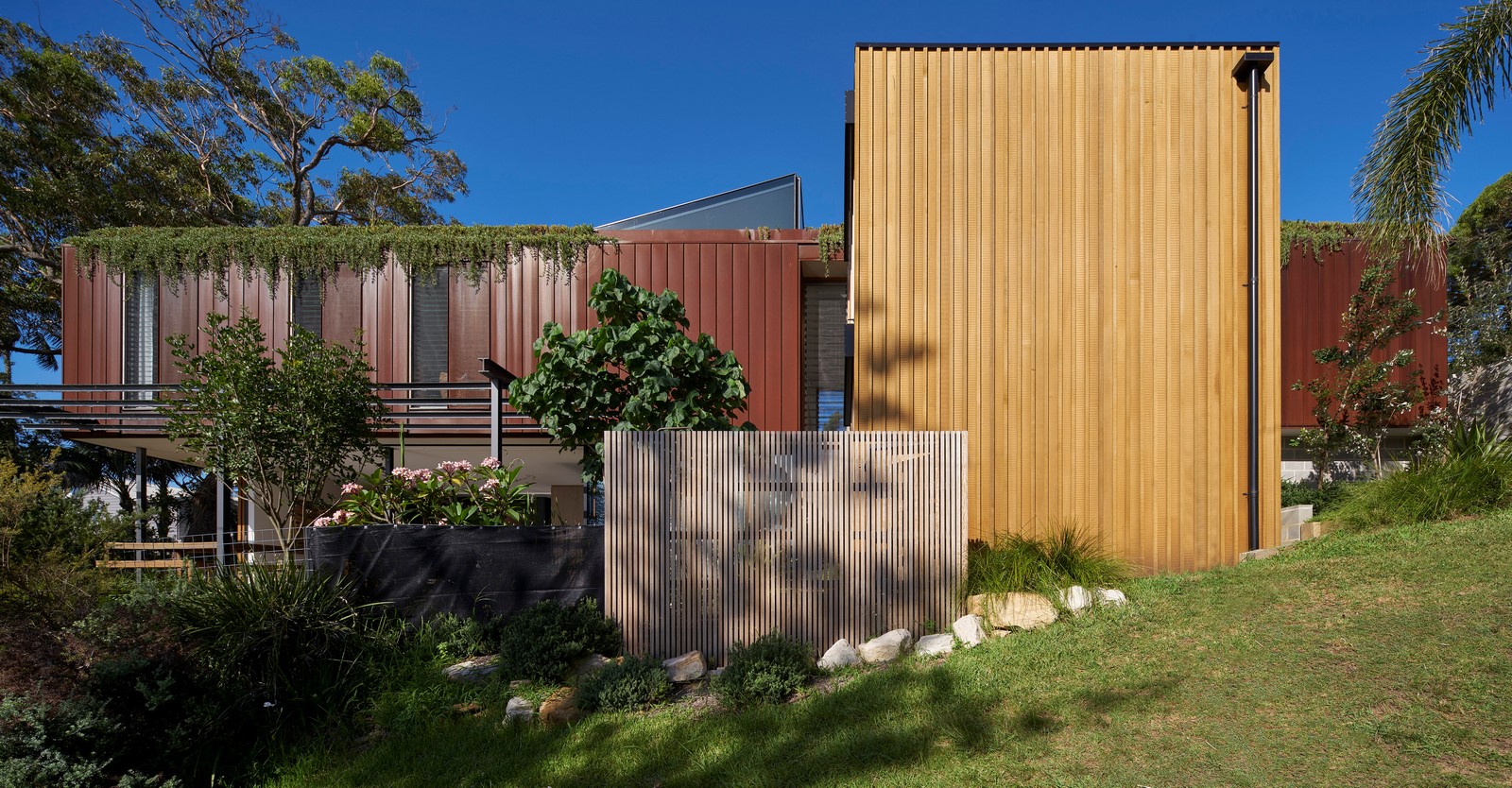 Bundeena Beach house by Grove Architects - Sheet5