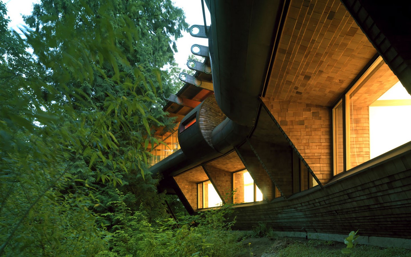 Futuristic Homes - Wilkinson Residence by Oshatz Architects