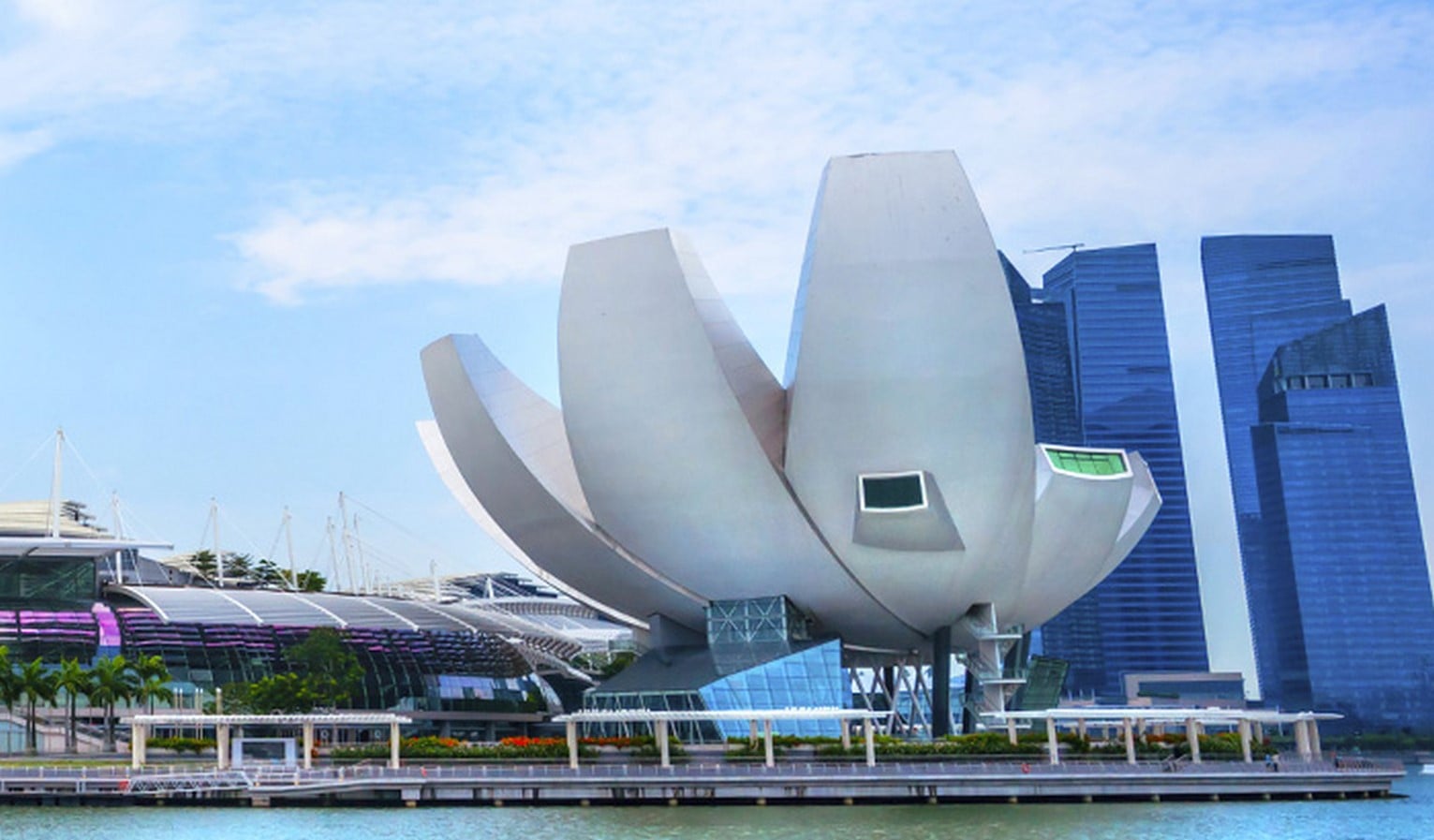 Marina Bay Sands in Singapore. - Sheet1