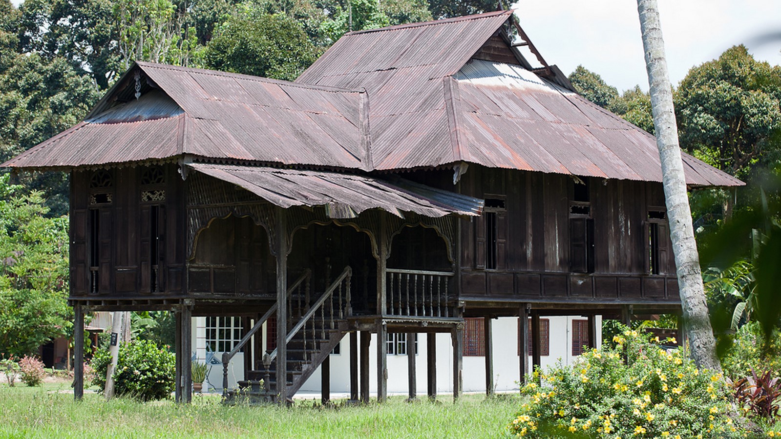 Should vernacular Architecture be encouraged in order to overcome the impact of climate change - Sheet7