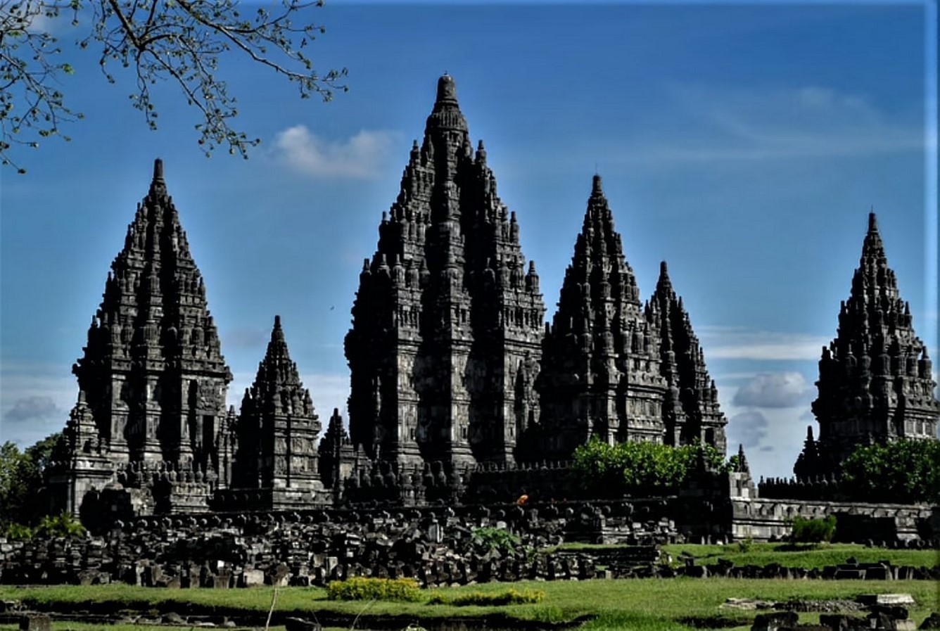 15 Temples every Architect must visit in Indonesia - Sheet1