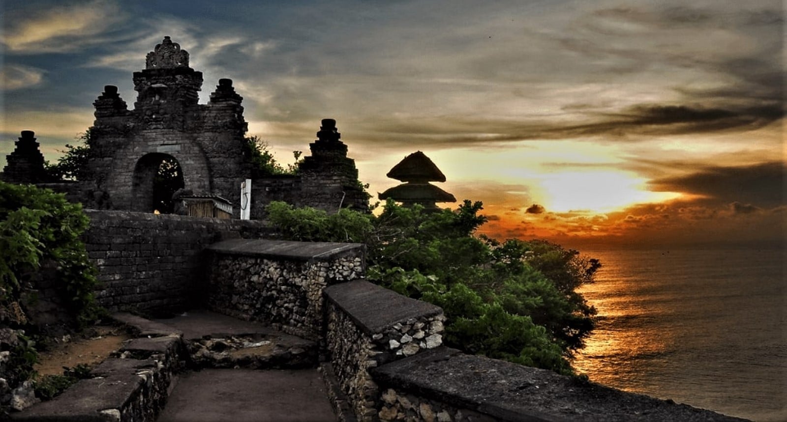 15 Temples every Architect must visit in Indonesia - Sheet8