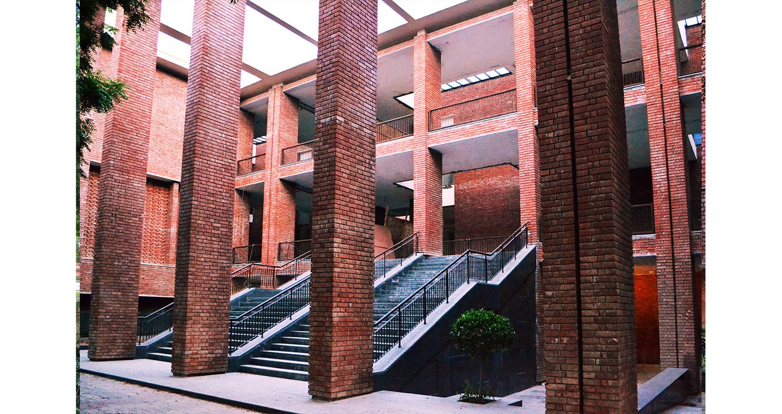 The Lalit Suri Hospitality School by Morphogenesis: In cohabitation with nature - Sheet4