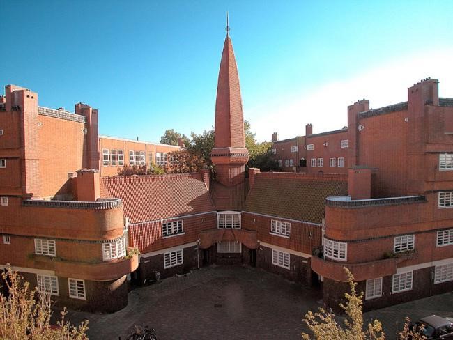Expressionist Architecture: an Individual Statement - Eigen Haard Housing Estate, Amsterdam, Netherlands, Michel de Klerk - Sheet1