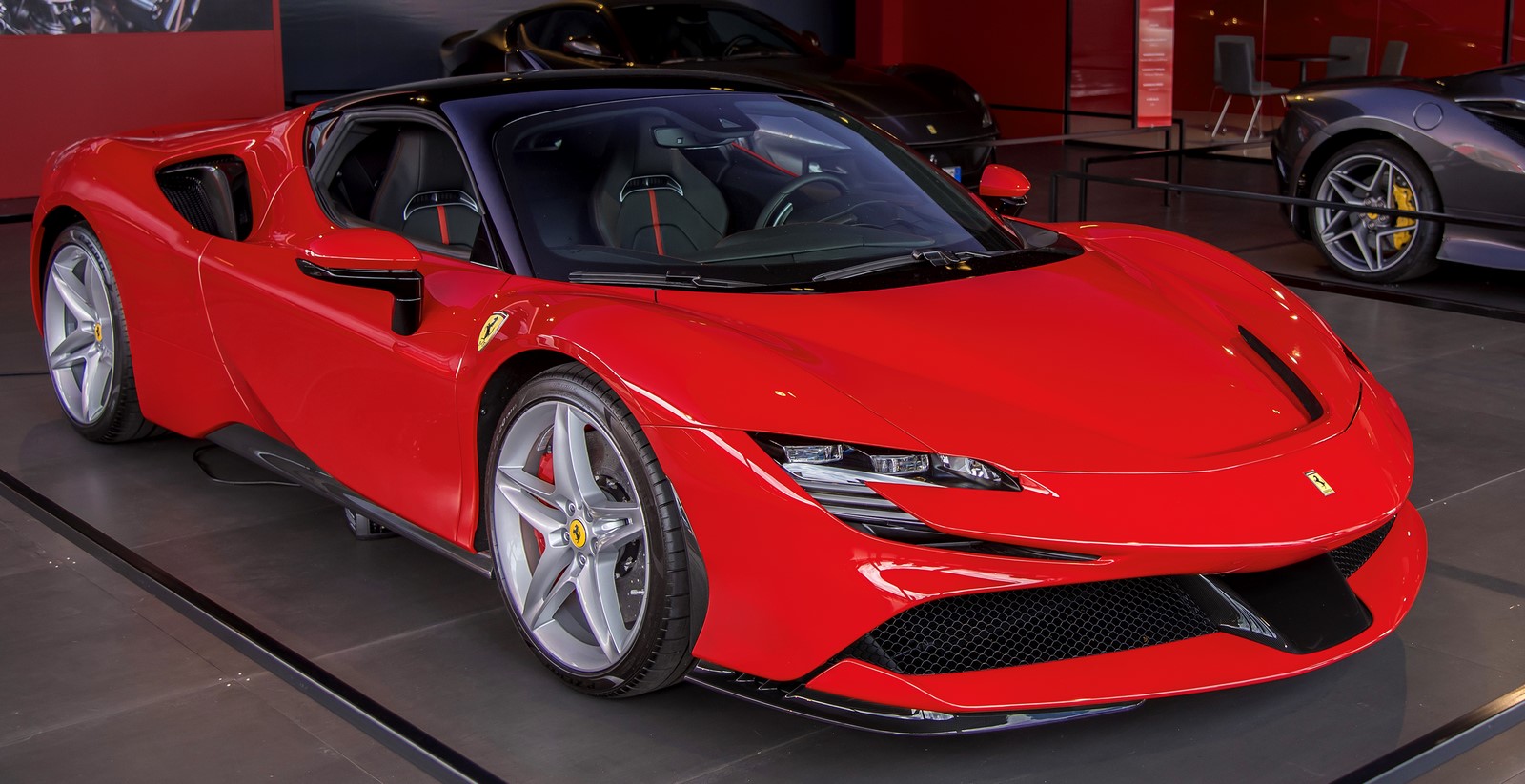 Ferrari SF90 Stradale_©www.wikipedia.org