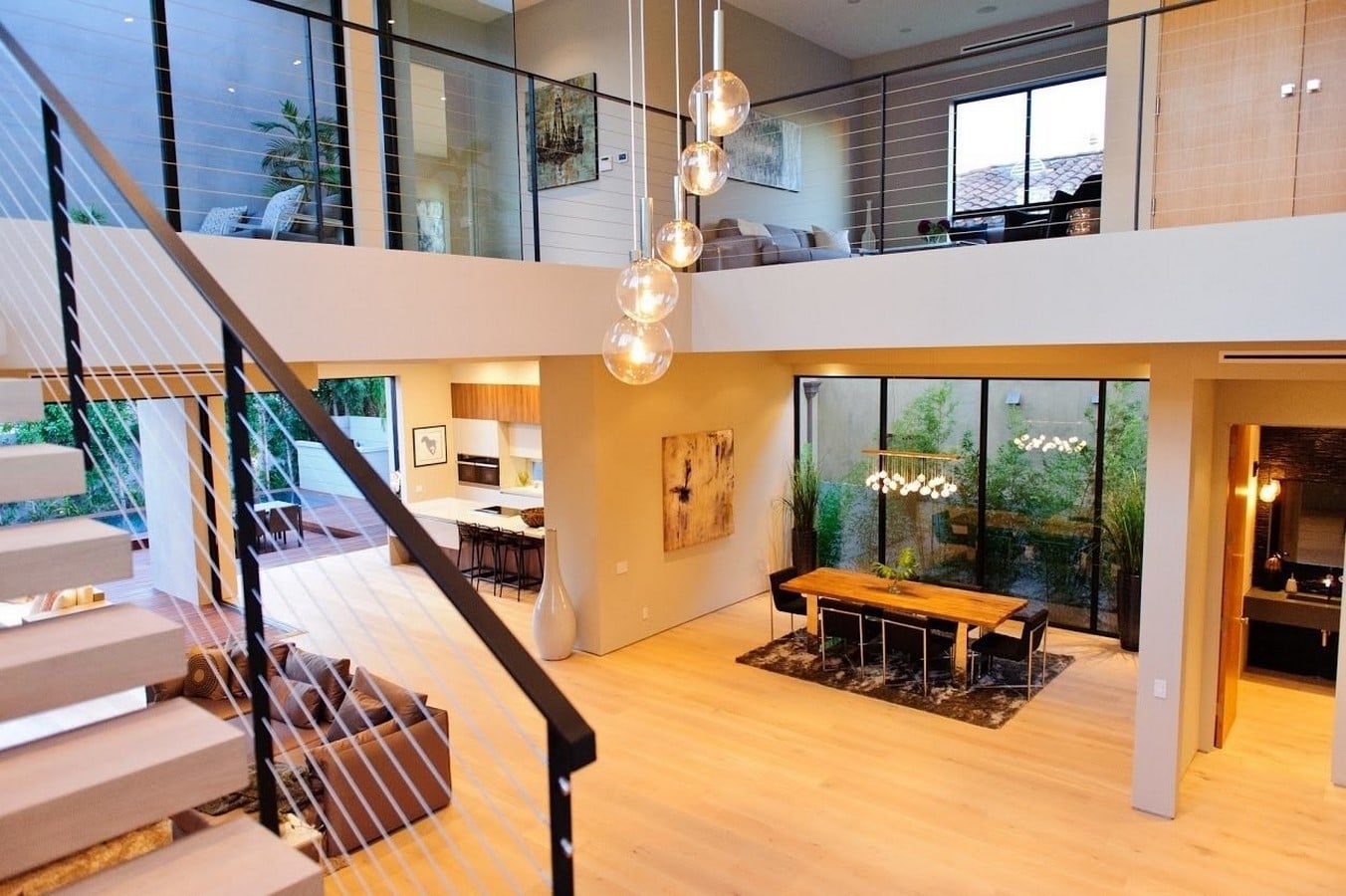 20 Examples of home with beautiful central atriums - Sheet10