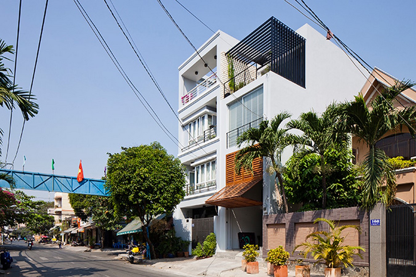 Town House with a Folding up Shutter - Sheet7