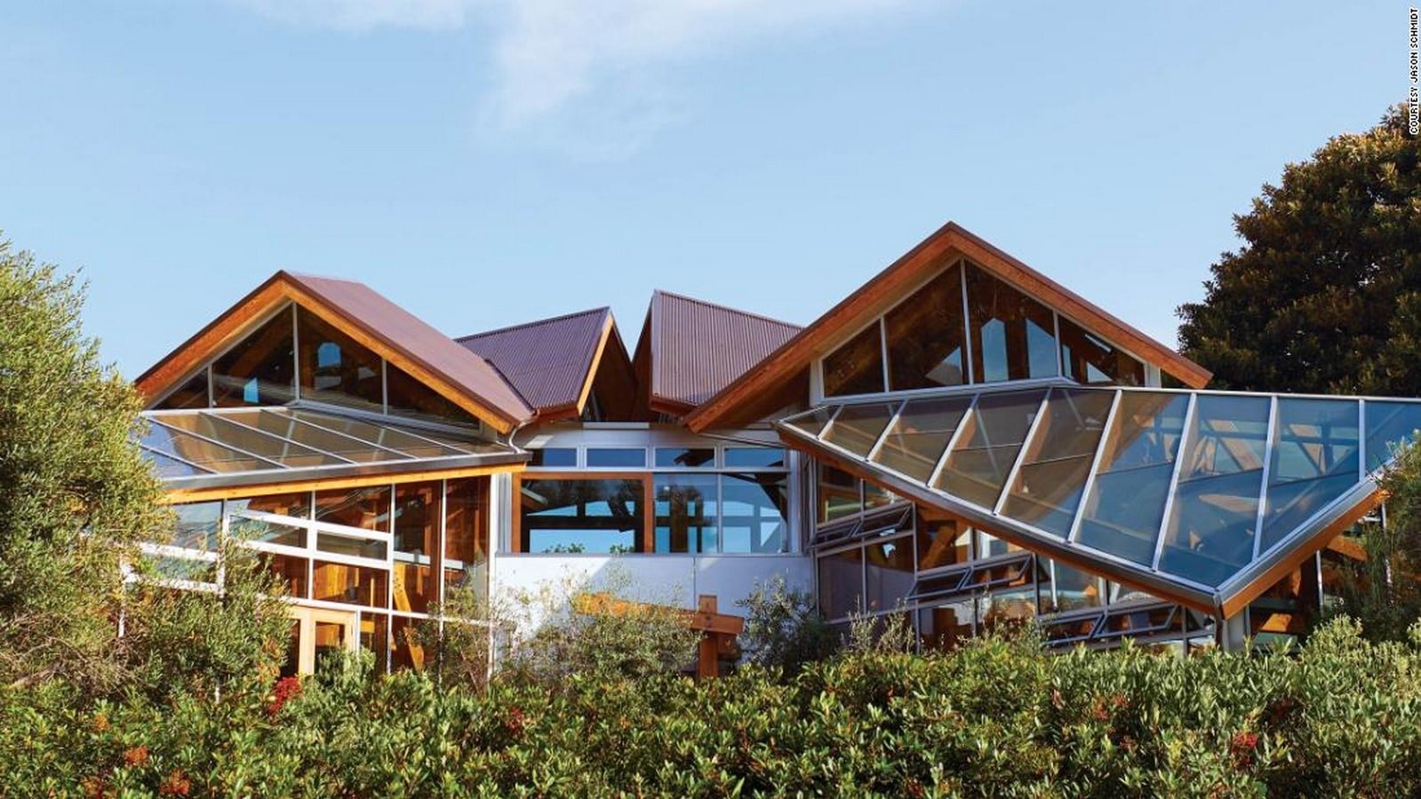 Gehry Residence by Frank Gehry: Balance between old and new - Sheet1