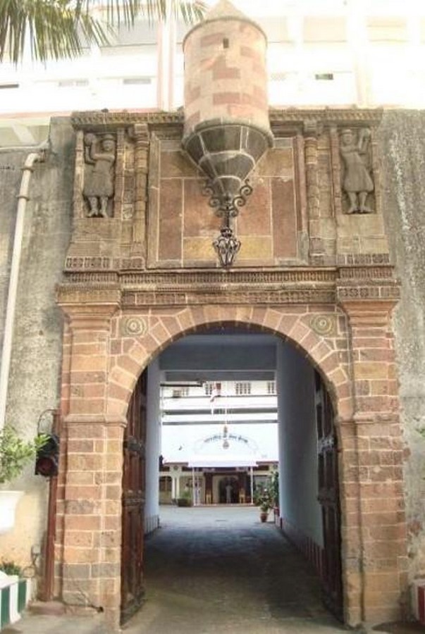 Remains of Indo-Portuguese Architectural Layer in Mumbai - Sheet11