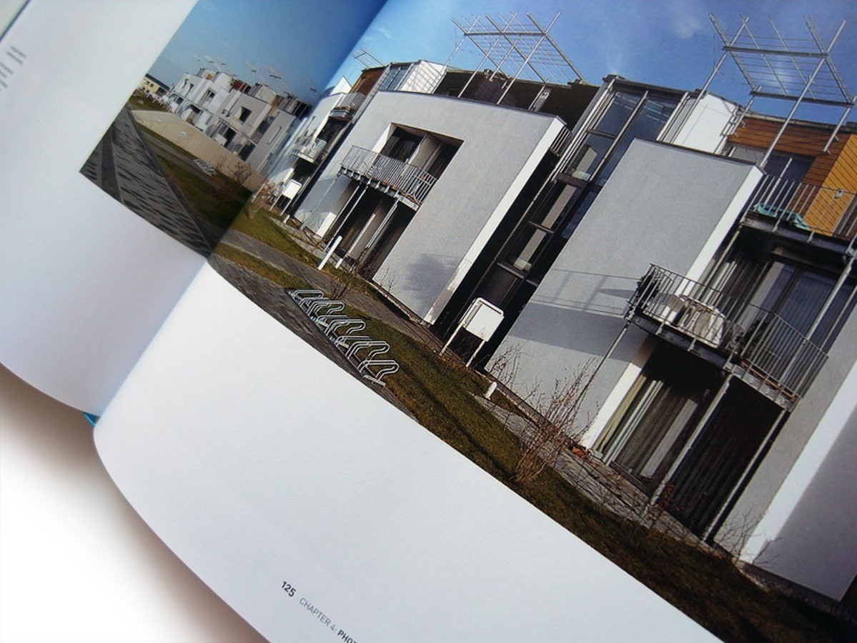 List of 10 books related to Architectural Photography - Sheet4
